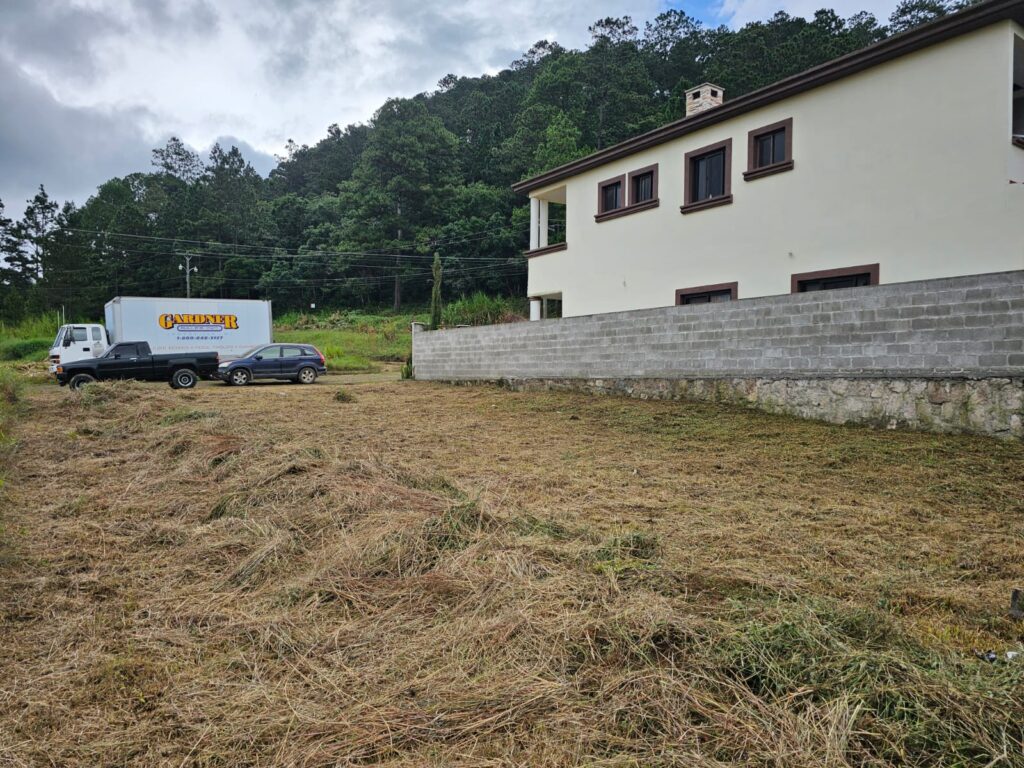 Venta de terreno en residencial los helechos en la esperanza, intibuca