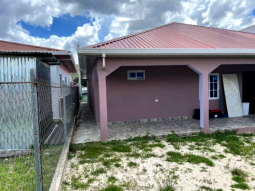 Venta de casas en la esperanza intibuca, 3 habitaciones y banos, valor 2950000