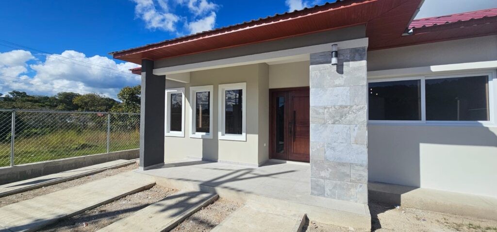 Venta de casas en la esperanza intibuca 2025 y 2026 de 3 habitaciones