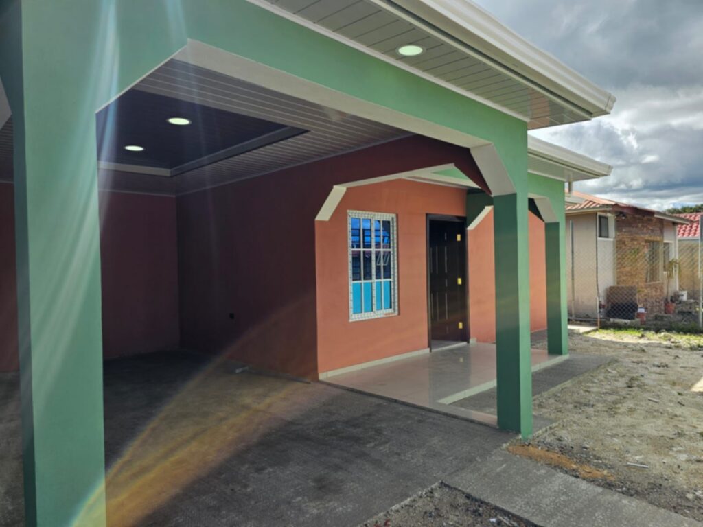 VENTA DE CASA EN RESIDENCIAL LOS ARRAYANES EN LA ESPERANZA INTIBUCÁ 2026