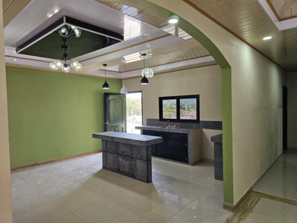 Venta de casa de 3 habitaciones en residencial villa isabela en la esperanza intibuca