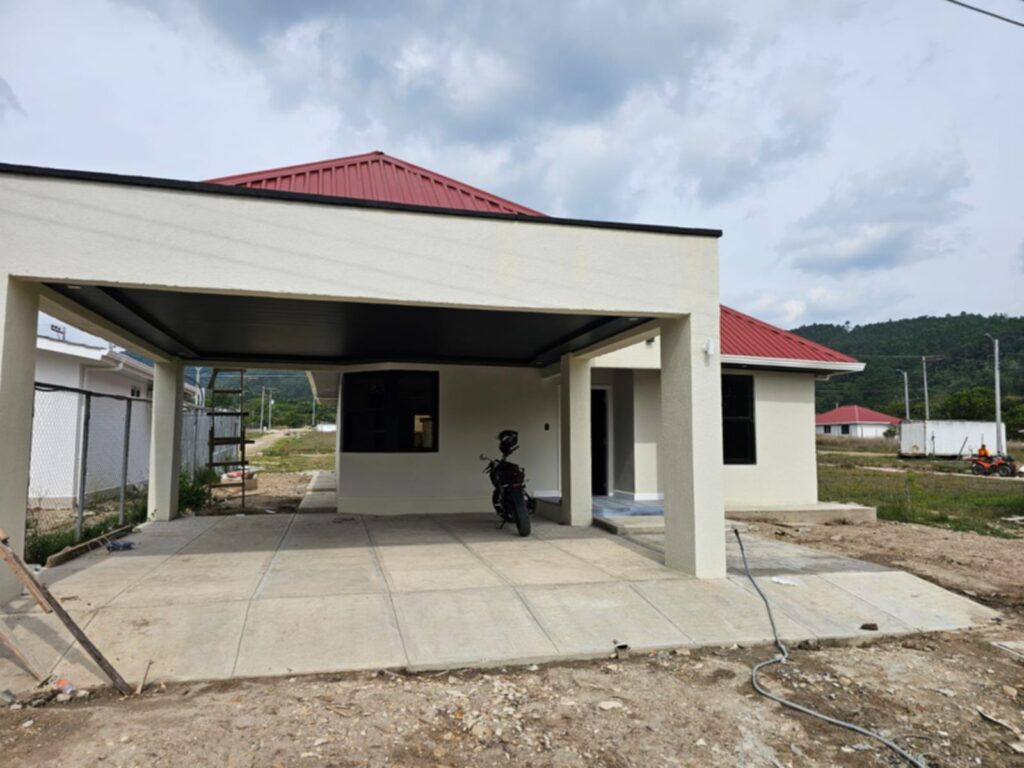Venta de casa de 3 habitaciones en la esperanza, intibuca, residencial los arrayanes