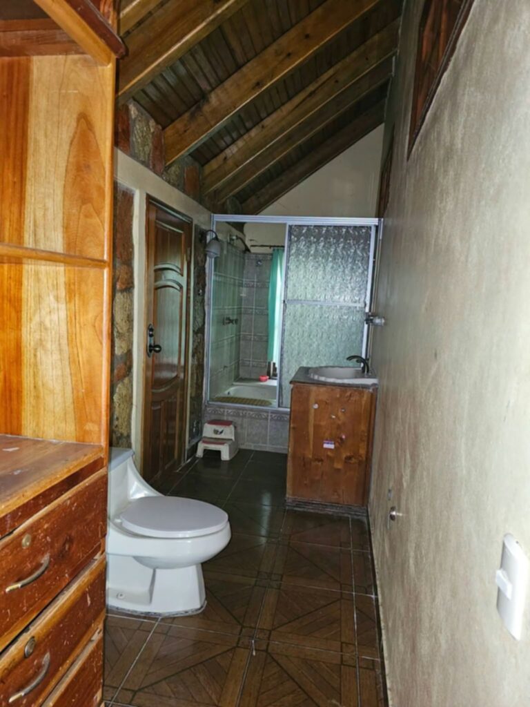 Casa de piedra natural en venta en La Esperanza, Intibucá