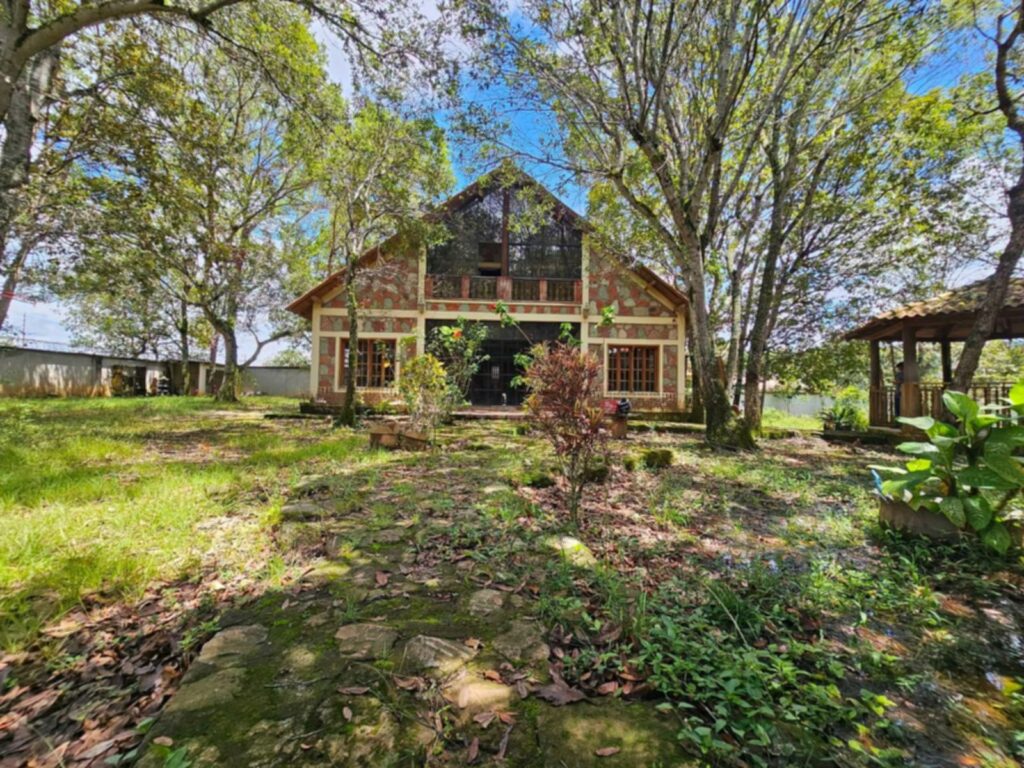 Casa de piedra natural en venta en La Esperanza, Intibucá