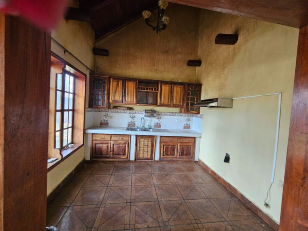 Casa de piedra natural en venta en La Esperanza, Intibucá
