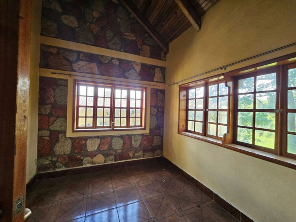 Casa de piedra natural en venta en La Esperanza, Intibucá